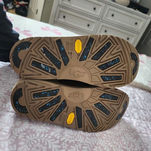 Ugg Viki Waterproof Boot Brown Suede Leather - Picture 5 of 7